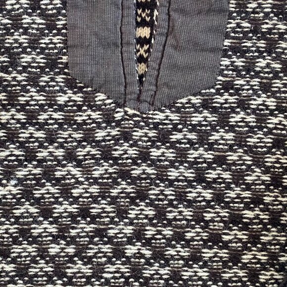 Handknit 100% wool Women's sweater Small Medium quality brown cream pull on - Picture 9 of 9